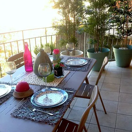 Les Jardins De Mistral Apartment